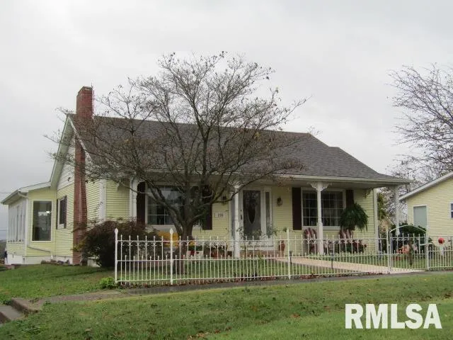 $230,000 | 195 Market Street, Elizabethtown, IL 62931