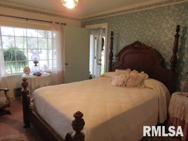 $230,000 | 195 Market Street, Elizabethtown, IL 62931