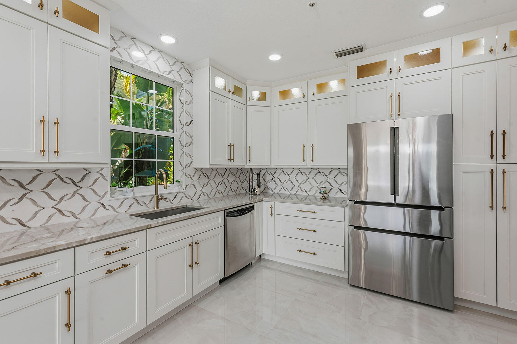 9234 Tesoro, Unit 104 Naples, FL 34114 - Photo 7 of 48 225082285bbb