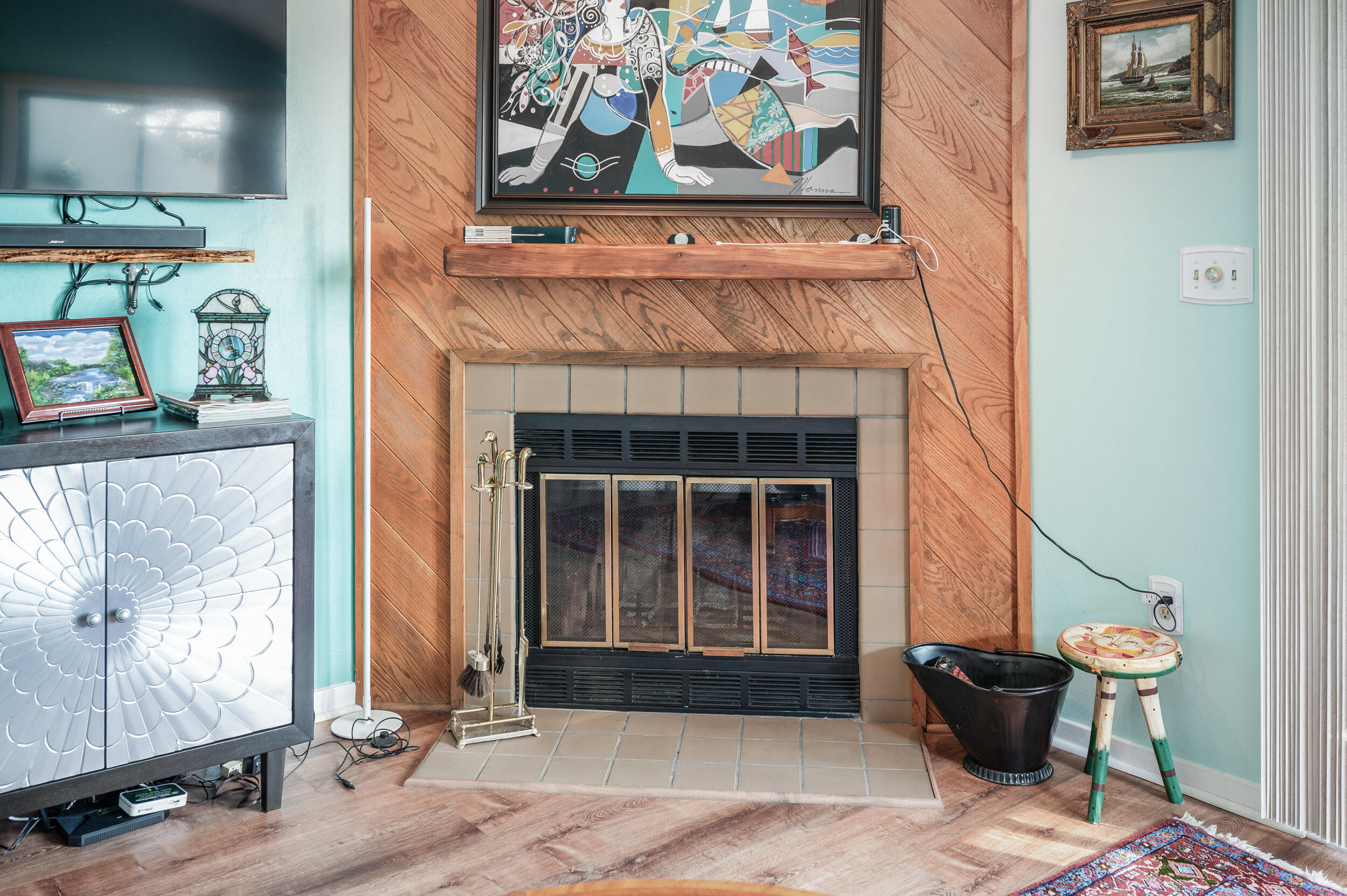 150 Sailor's Cove Drive, Unit 1218 Moneta, VA 24121 - Photo 12 of 56 a front view of a house with window and front door