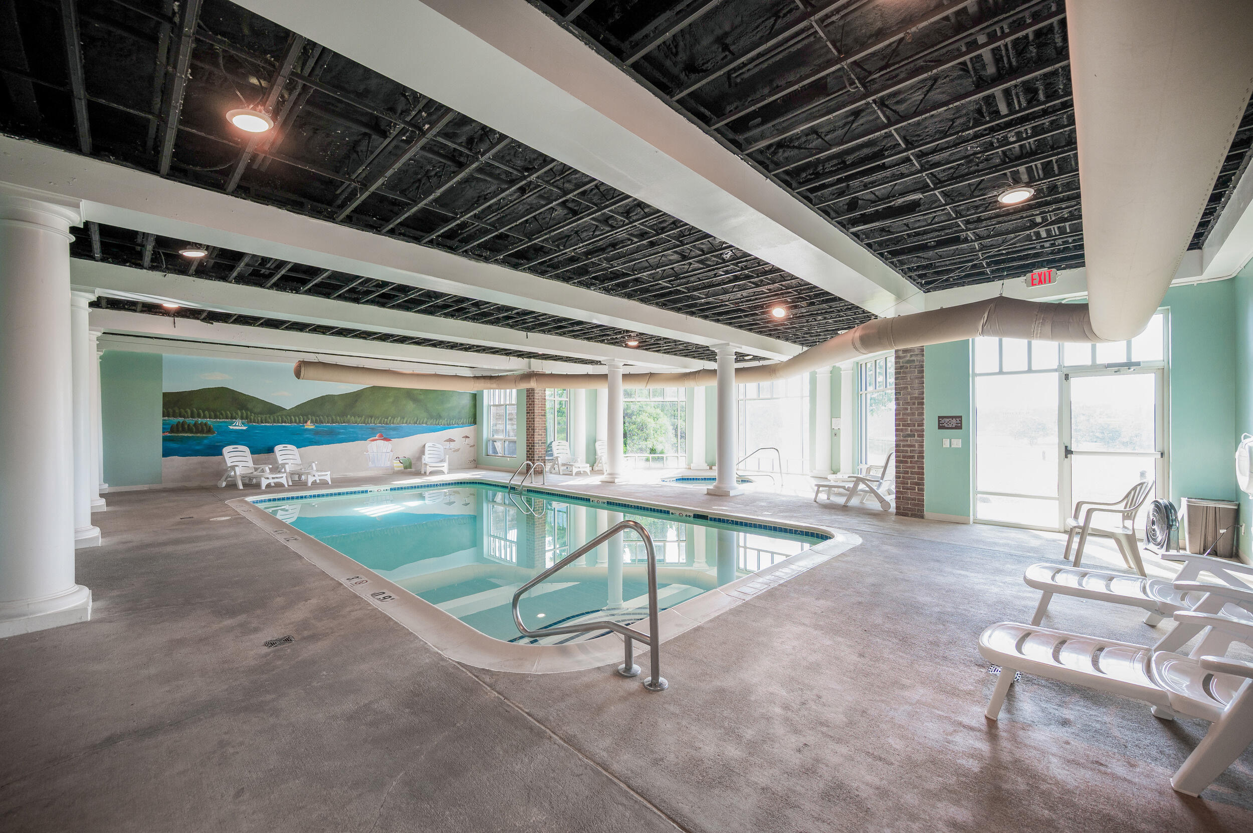 150 Sailor's Cove Drive, Unit 1218 Moneta, VA 24121 - Photo 45 of 56 a view of an indoor swimming pool