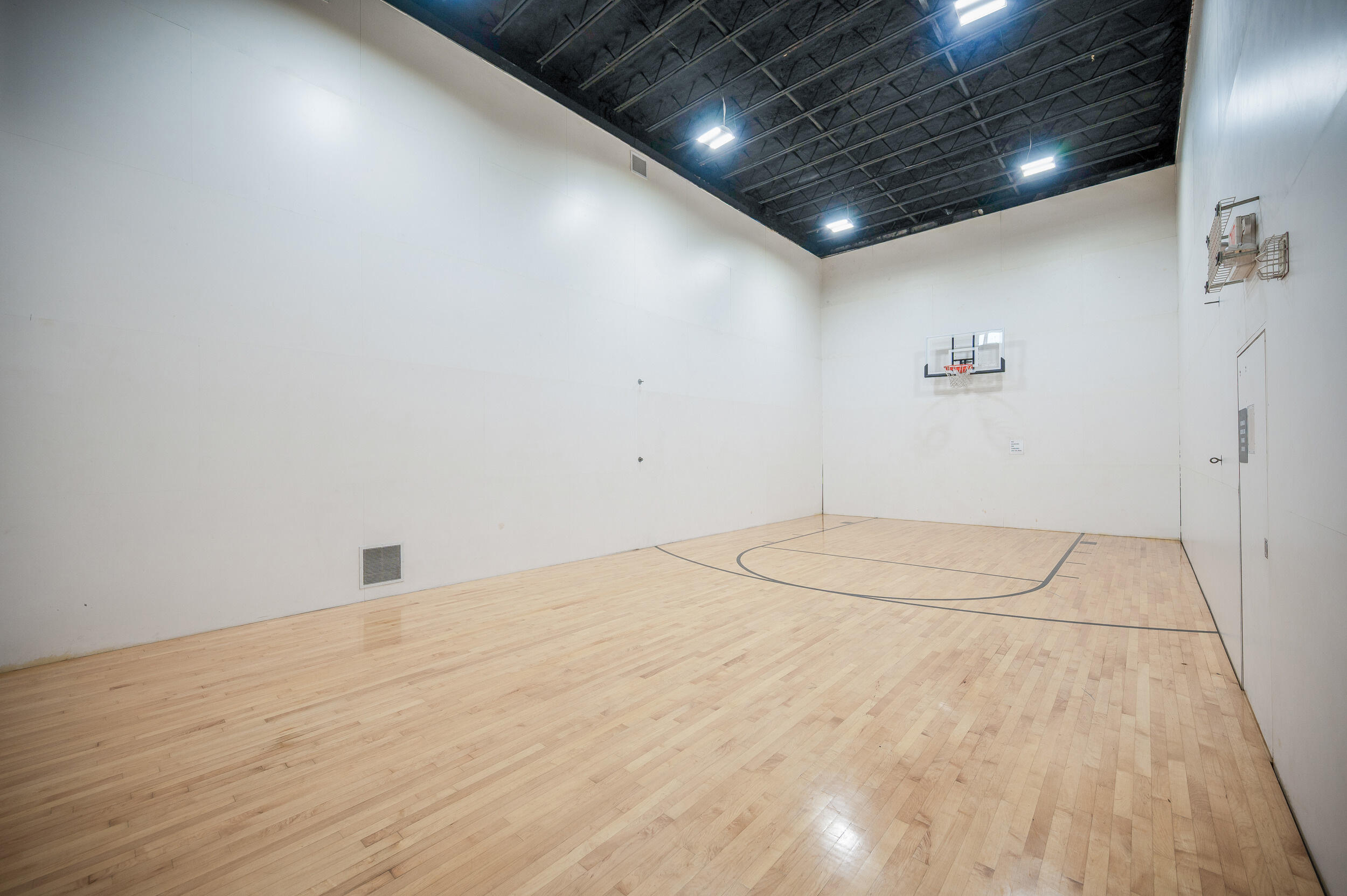 150 Sailor's Cove Drive, Unit 1218 Moneta, VA 24121 - Photo 47 of 56 a view of empty room