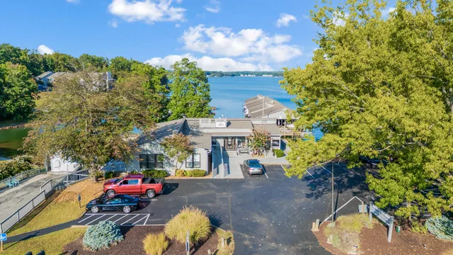 $399,900 | 150 Sailor's Cove Drive, Unit 1218, Moneta, VA 24121