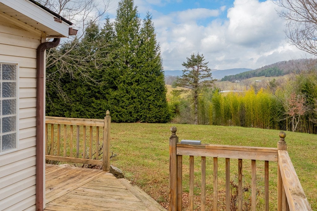 451 Summerfield Road Independence, VA 24348 - Photo 4 of 100 Gallery Image 4
