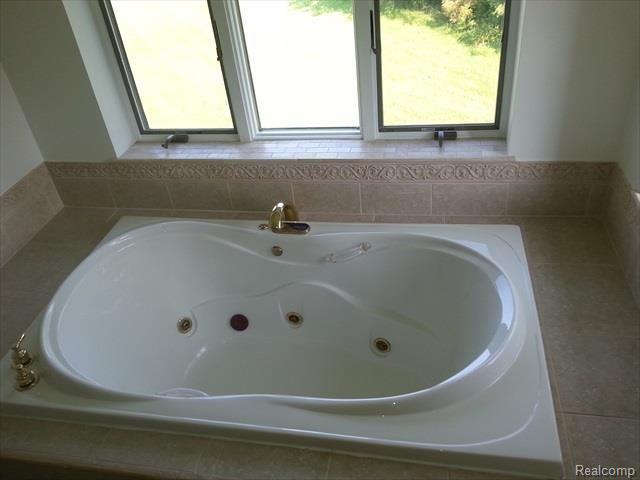 4252 South Mill Road Dryden, MI 48428 - Photo 12 of 19 20150817_094128.jpg