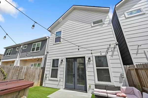 $390,000 | 3322 McGowen Street, Houston, TX 77004