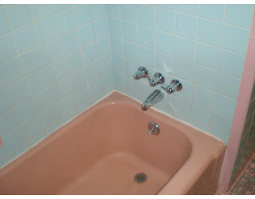 8 Dallas Street Worcester, MA 01604 - Photo 8 of 13 Gallery Image 8