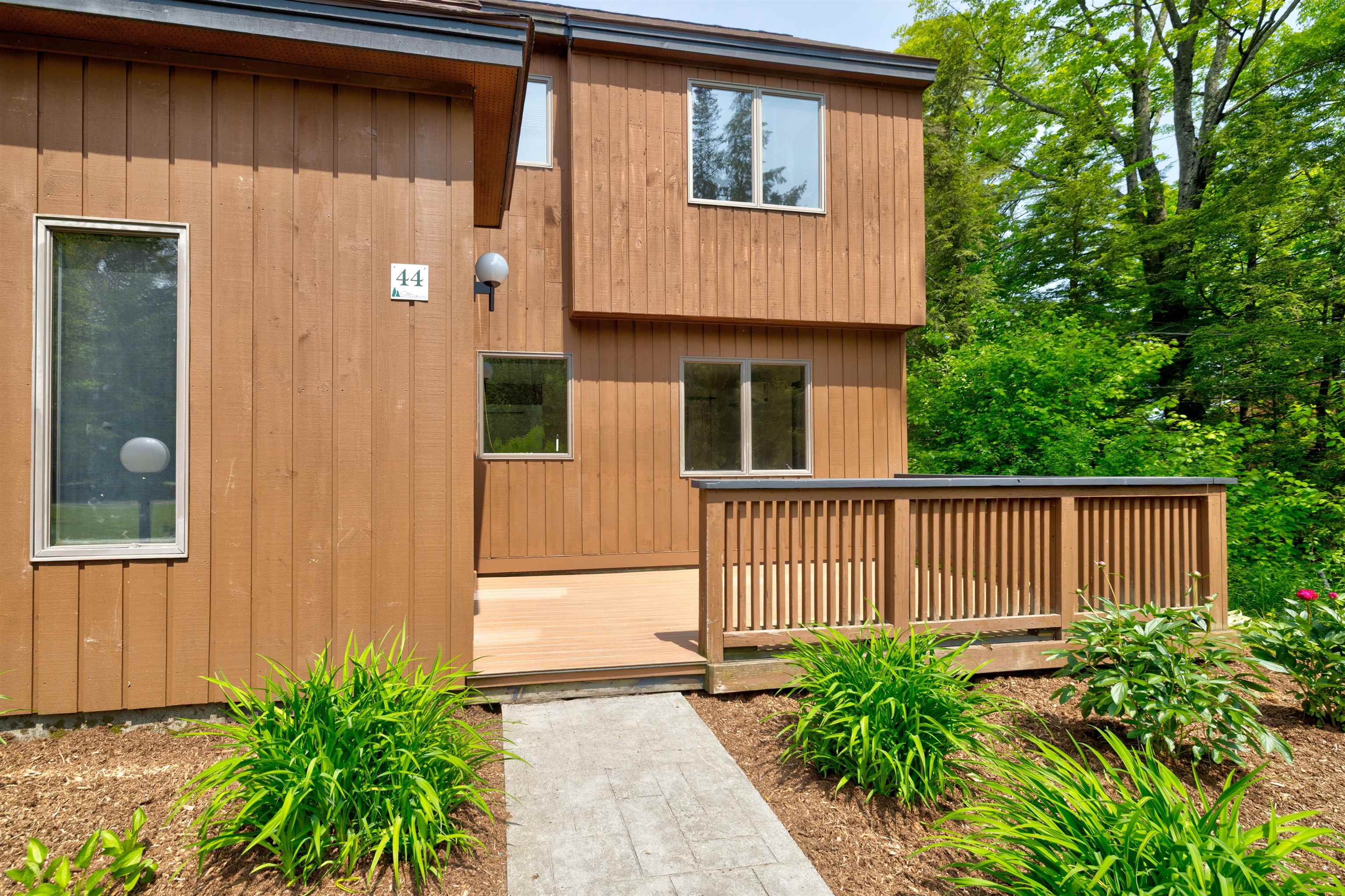 210 Field Road, Unit 44 Stowe, VT 05672 - Photo 6 of 54