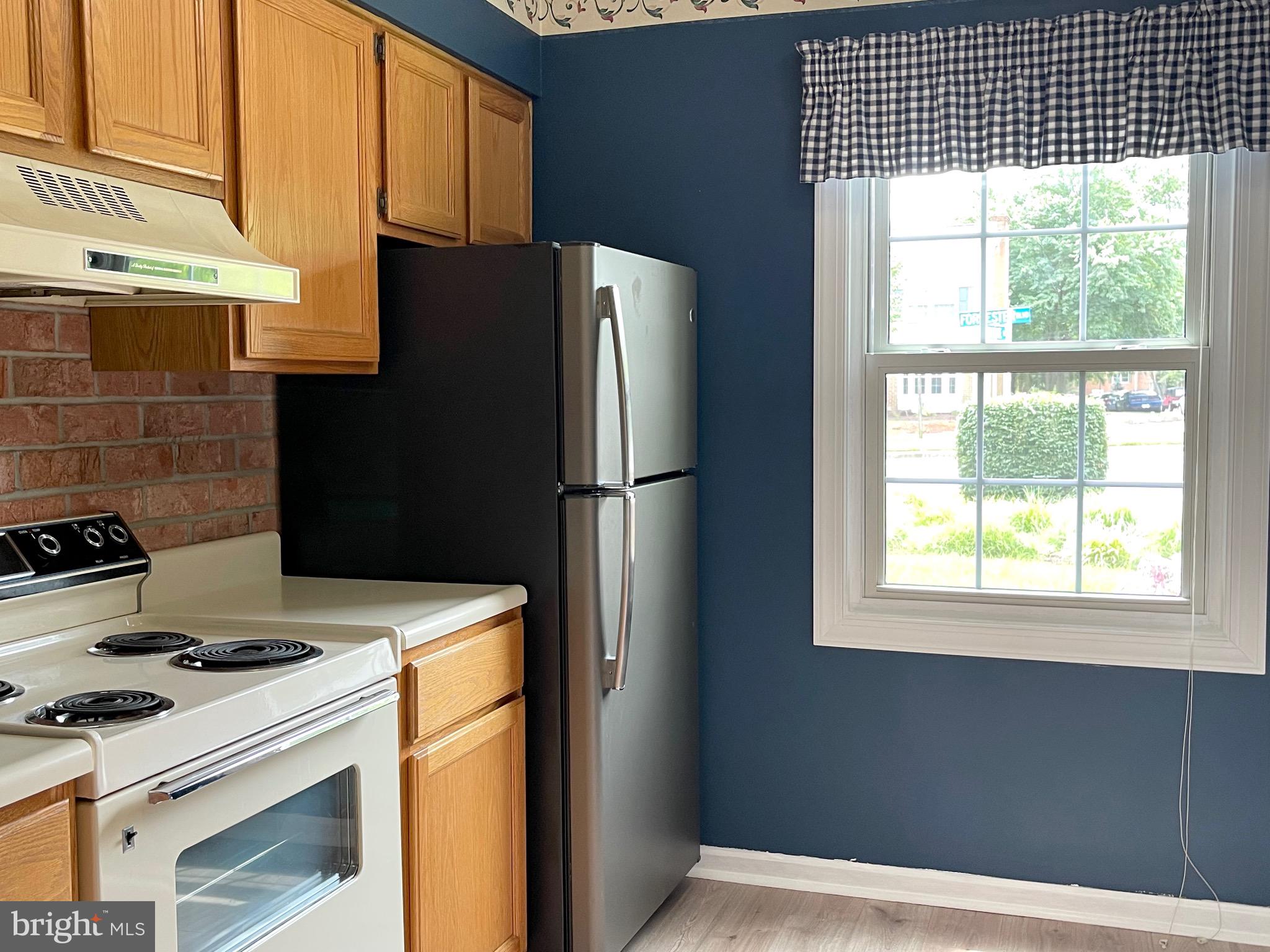8546 Forrester Boulevard, Unit 880 Springfield, VA 22152 - Photo 10 of 12 Kitchen