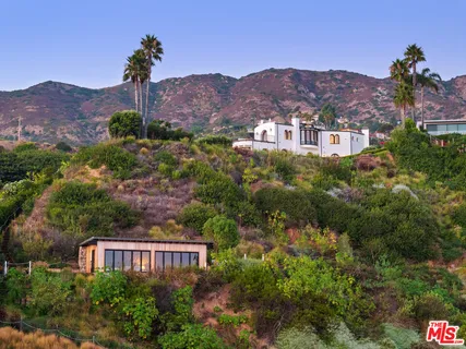 $10,950,000 | 32804 Pacific Coast Highway, Malibu, CA 90265