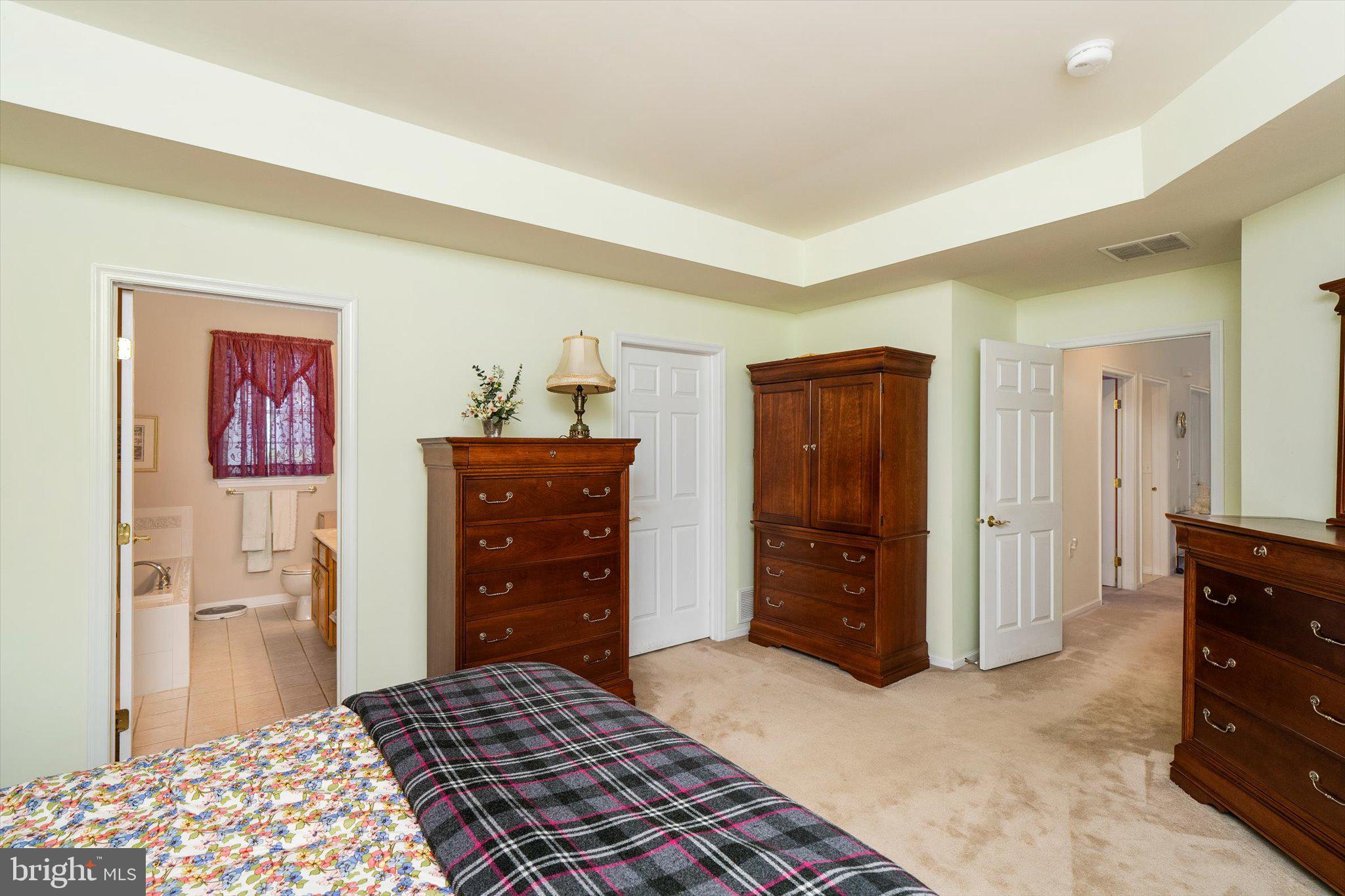 10 Hummingbird Drive Hamilton, NJ 08690 - Photo 16 of 27