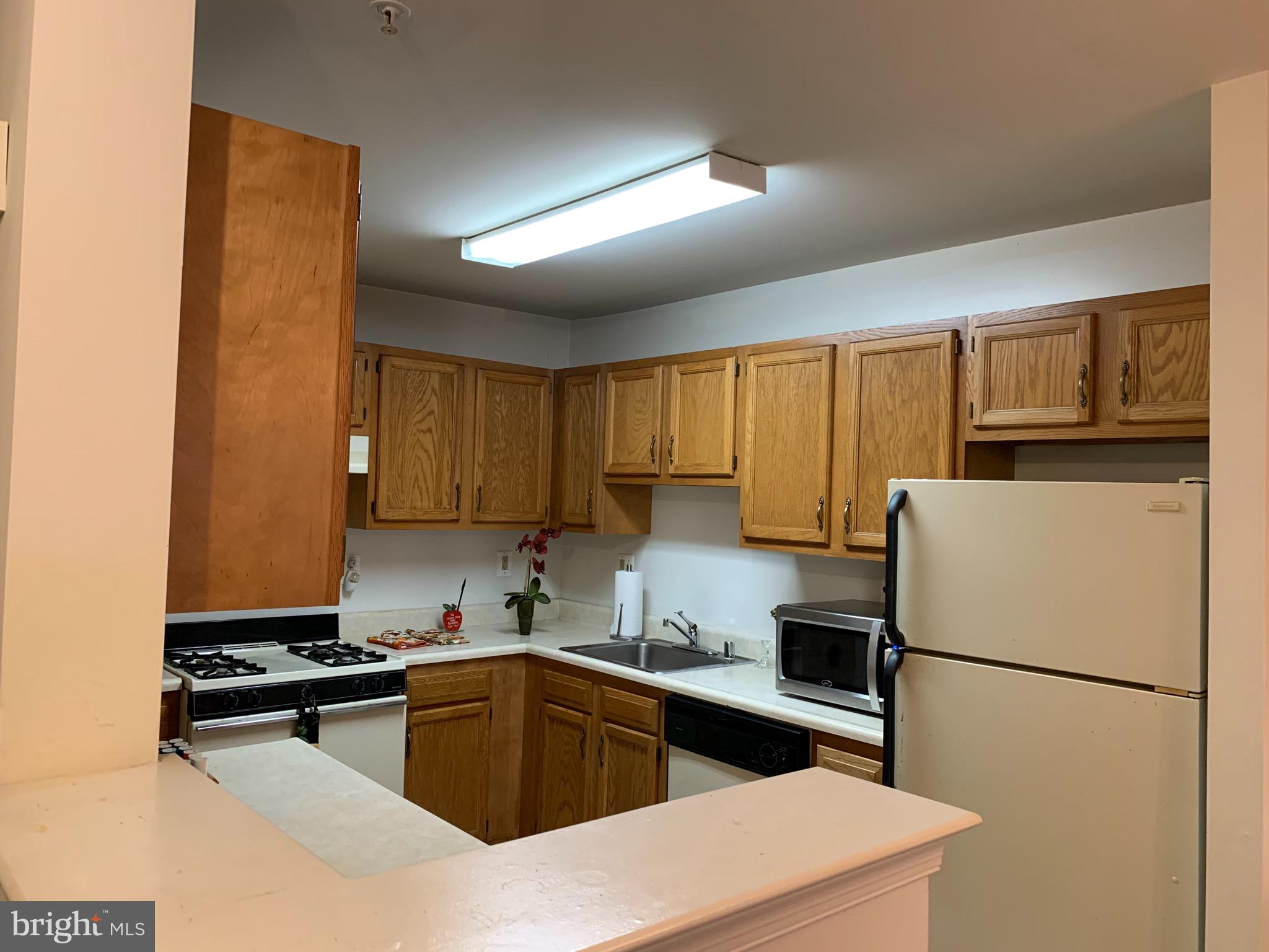 2641 Bowen Road Southeast, Unit B Washington, DC 20020 - Photo 4 of 25 Kitchen