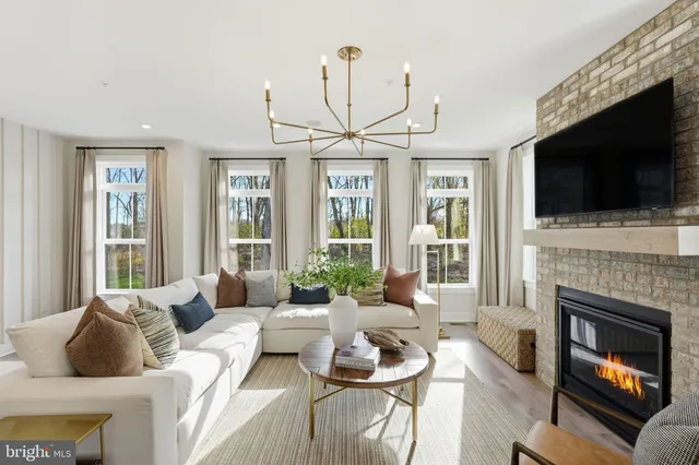 $849,990 | 406 Pennybrook Court, Unit 14, Flourtown, PA 19031