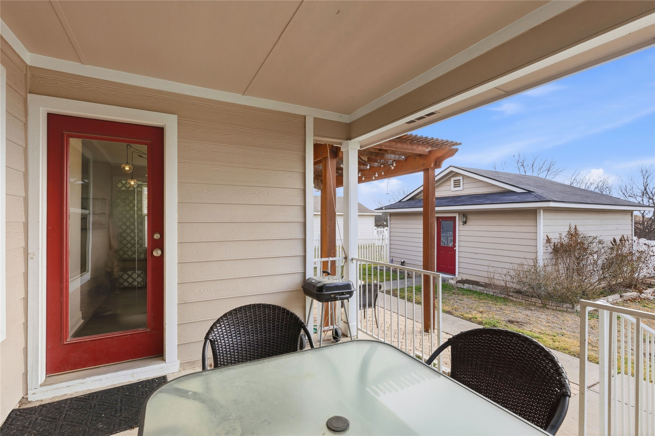 258 Hogan Kyle, TX 78640 - Photo 32 of 40 a bathroom with a sink and a mirror