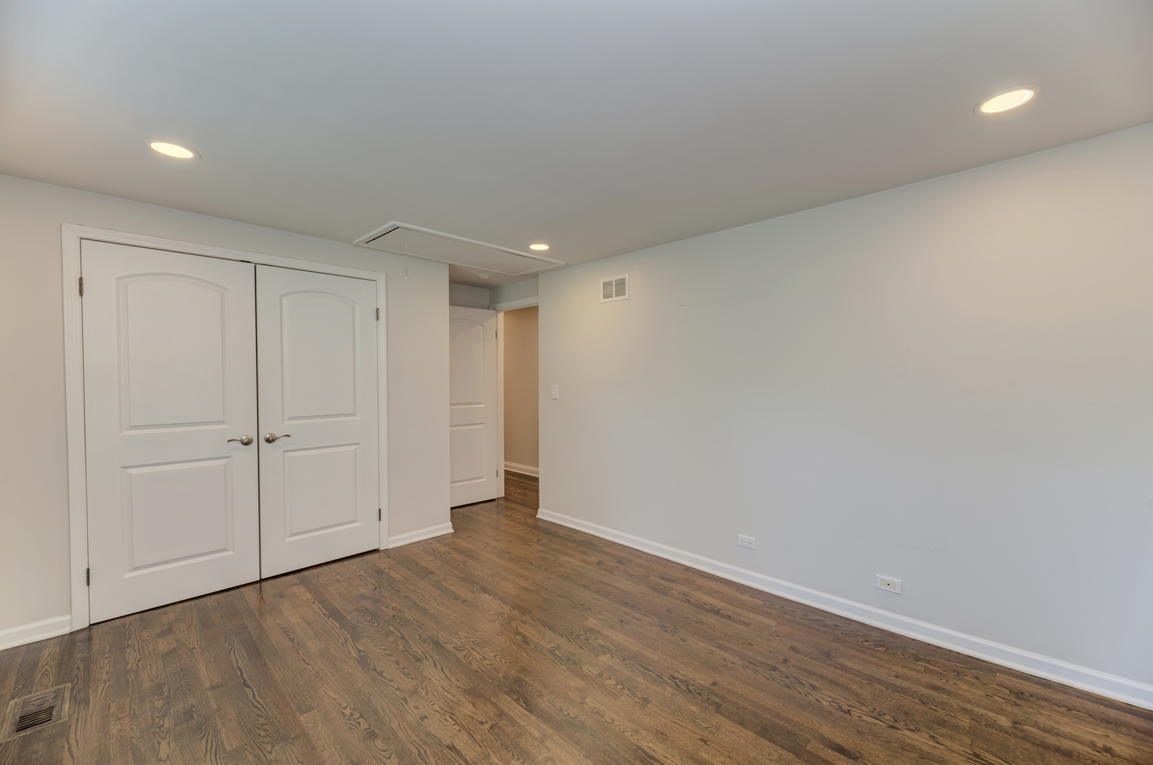 1249 Stonegate Road Naperville, IL 60540 - Photo 33 of 49
