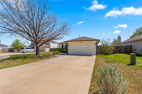 $1,695 | 348 Atlantis, Kyle, TX 78640