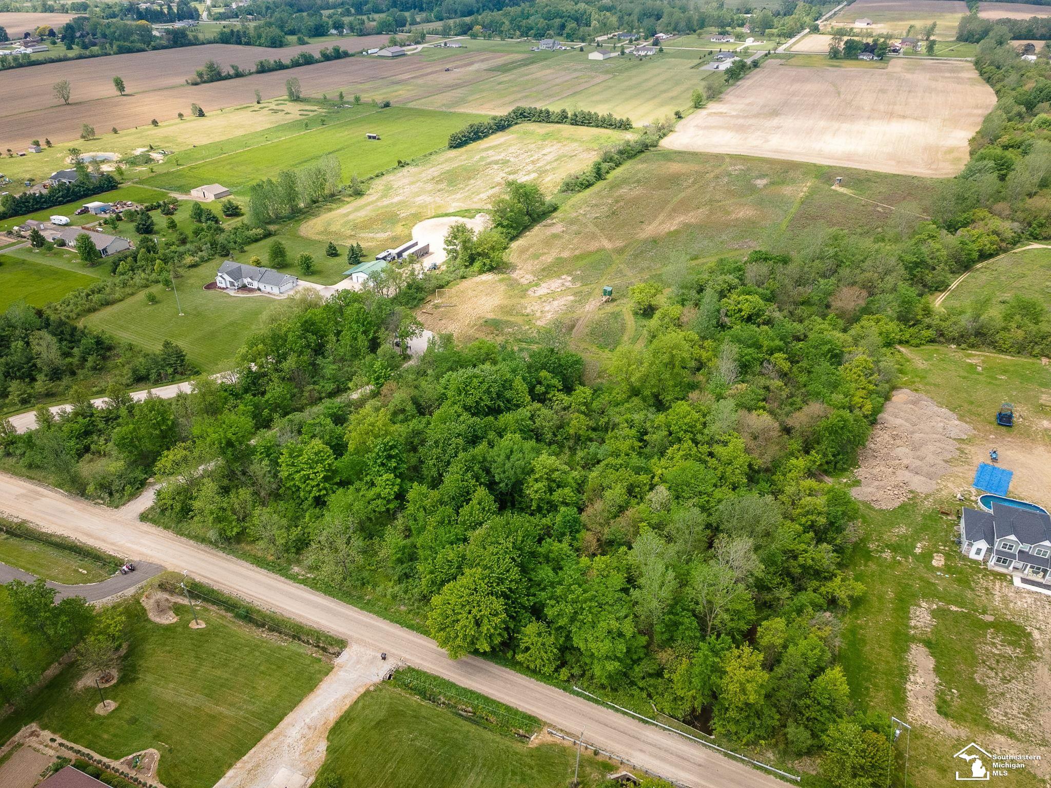 13635 Exeter Road Carleton, MI 48117 - Photo 4 of 8