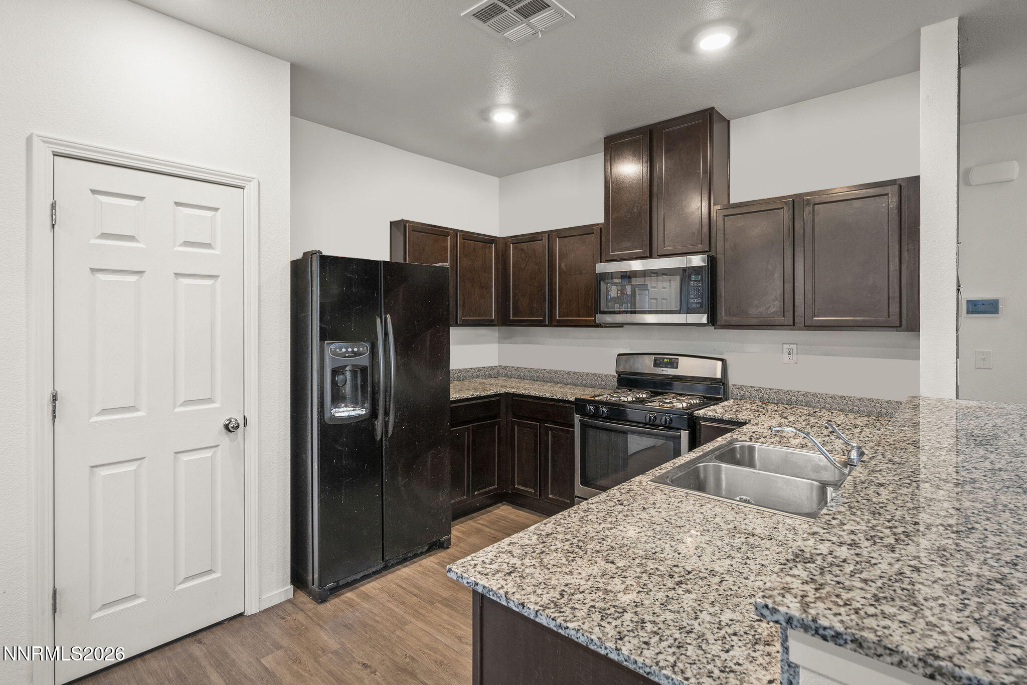 9526 Nautical Mile Road Reno, NV 89506 - Photo 10 of 23 5-web-or-mls-8-print-_DSC1251