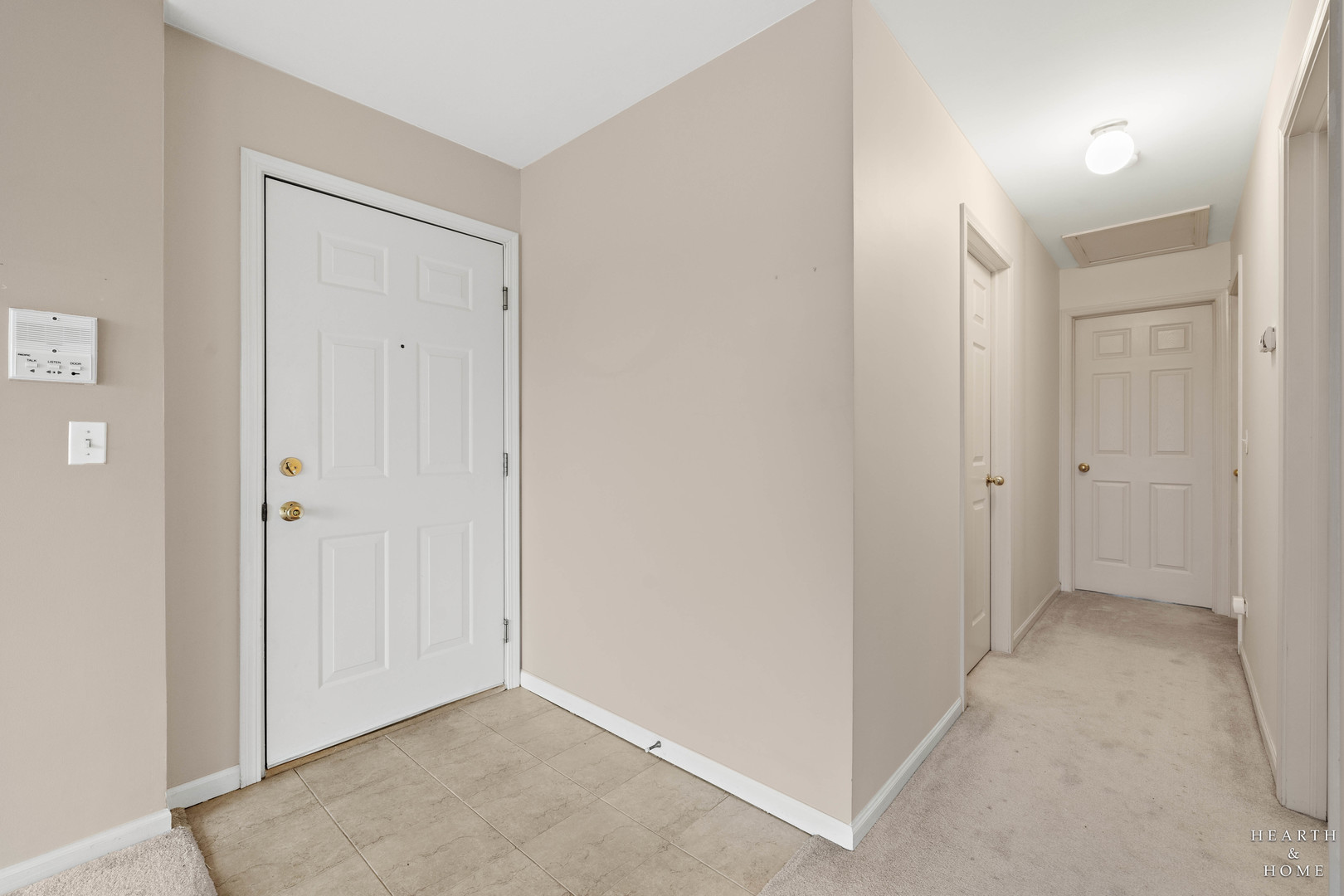 330 Buckingham Circle, Unit C Elgin, IL 60120 - Photo 7 of 21 a view of an empty room