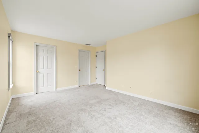 $239,900 | 330 Buckingham Circle, Unit C, Elgin, IL 60120