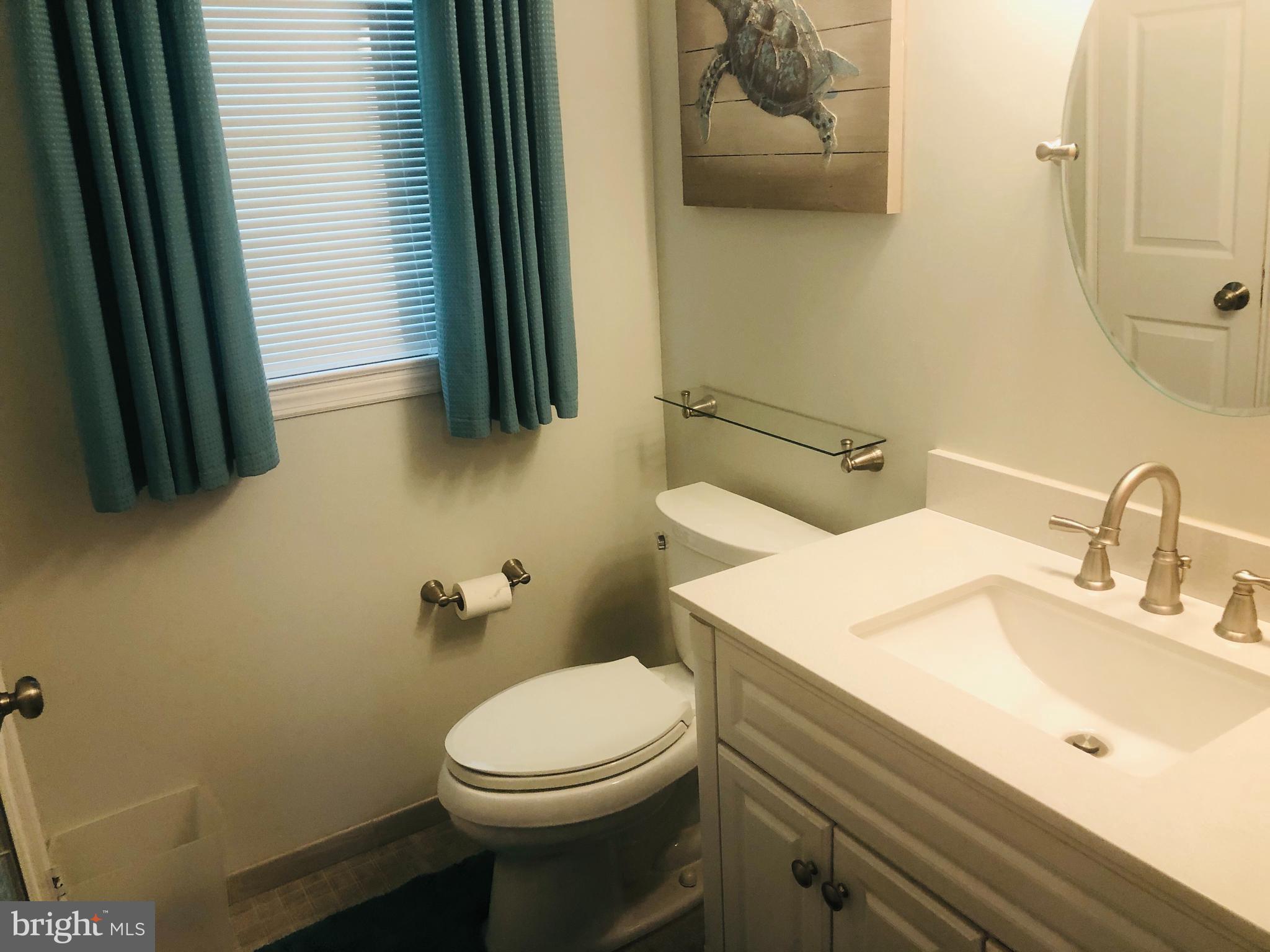 234 Story Road Aston, PA 19014 - Photo 16 of 24 Bath