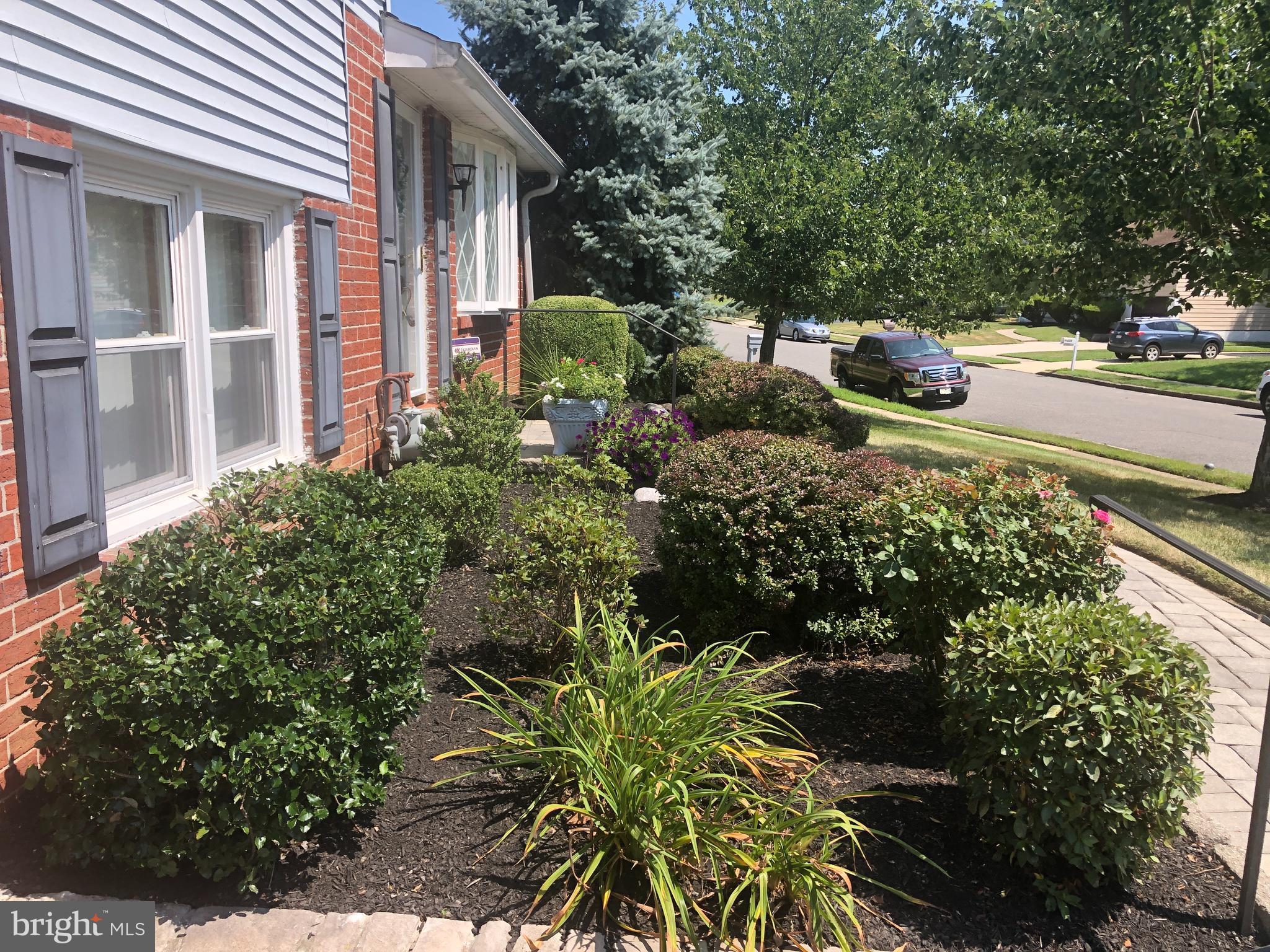 234 Story Road Aston, PA 19014 - Photo 23 of 24 Lovely Landscaping