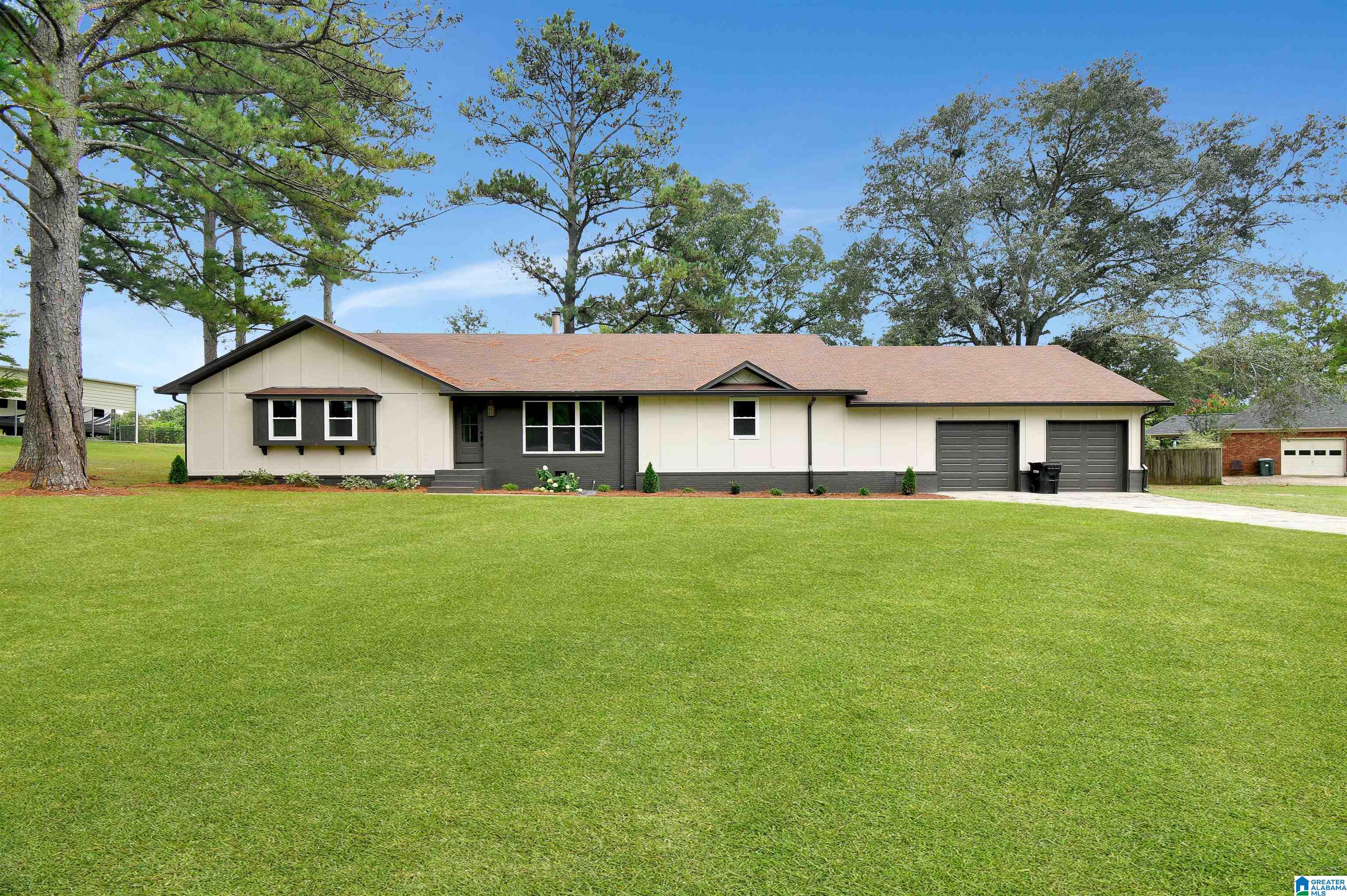 207 Friendship Circle Clanton, AL 35045 - Photo 1 of 40