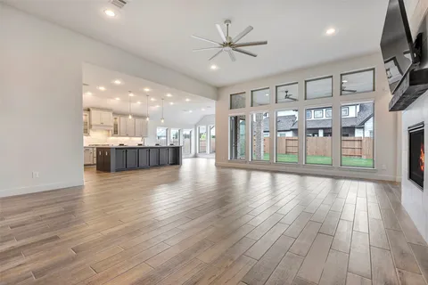 $725,000 | 30527 Watershed Way, Fulshear, TX 77441