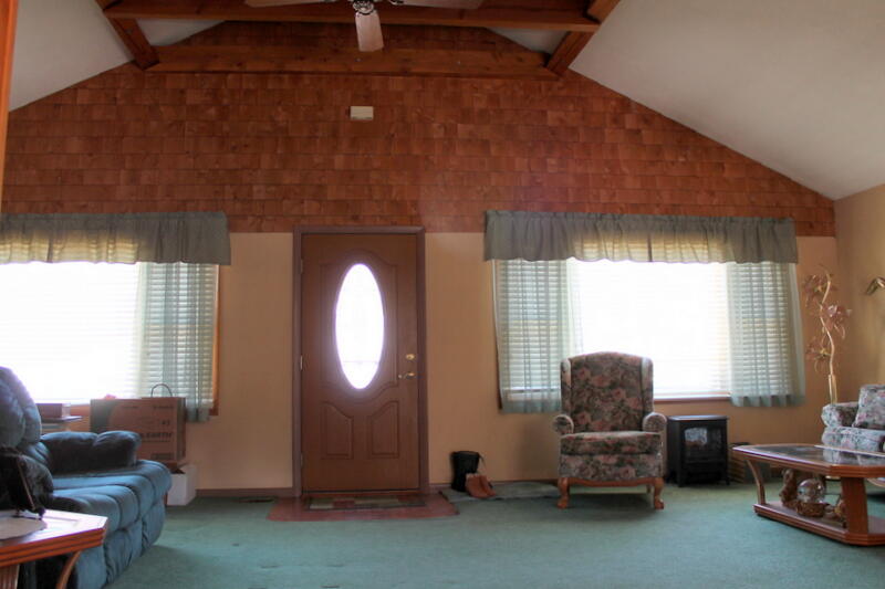 619 Middle Road Sabattus, ME 04280 - Photo 3 of 22 IMG_5114