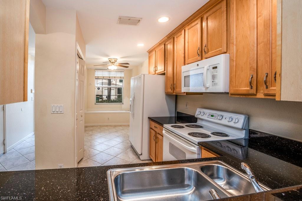 7830 Sandpine Court, Unit 2202 Naples, FL 34104 - Photo 6 of 39
