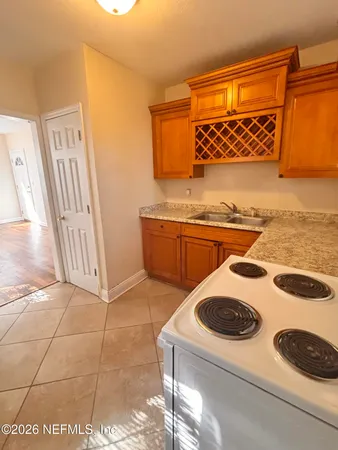 $1,095 | 3233 Post Street, Jacksonville, FL 32205