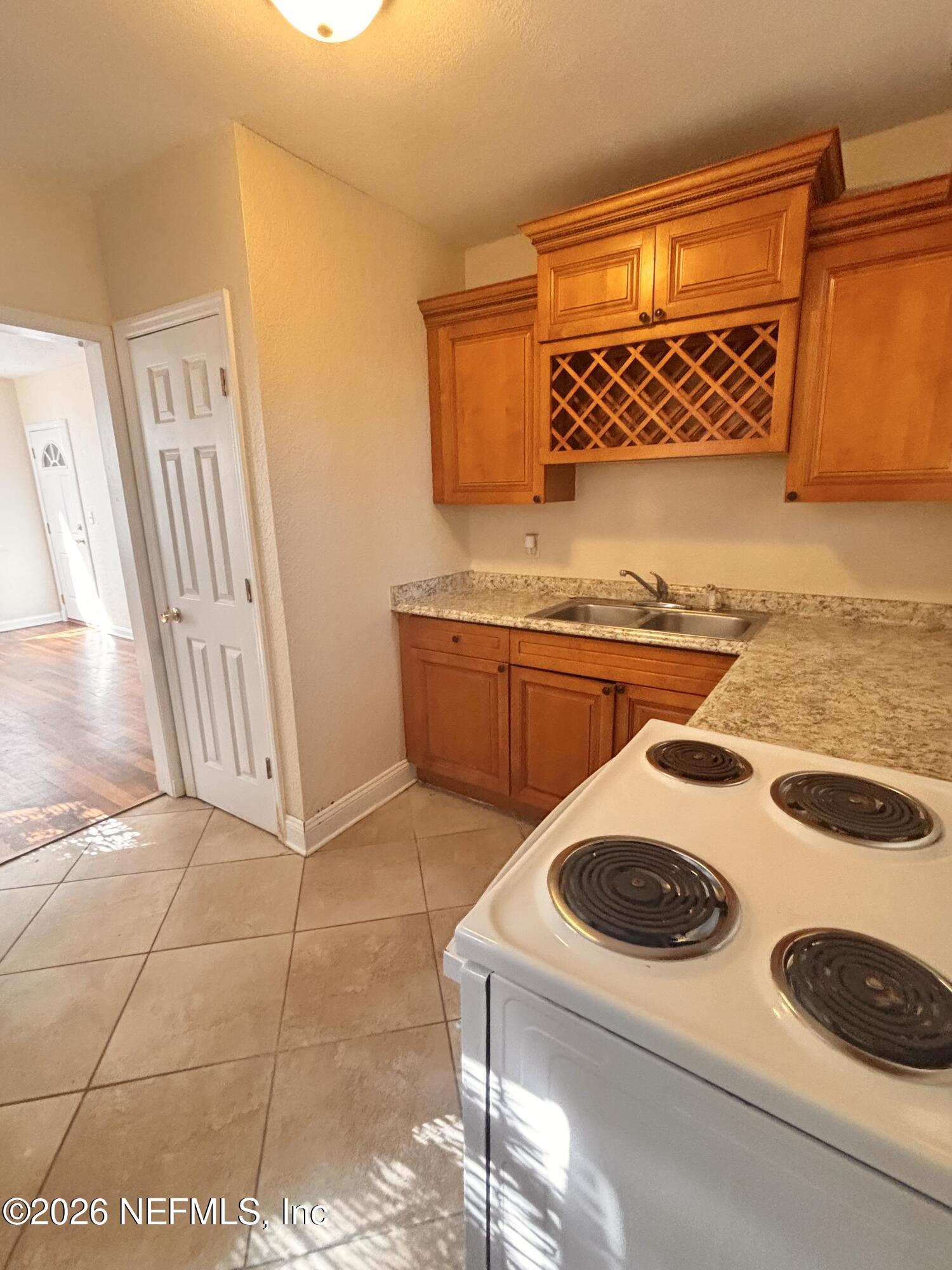 3233 Post Street Jacksonville, FL 32205 - Photo 3 of 6 Kitchen