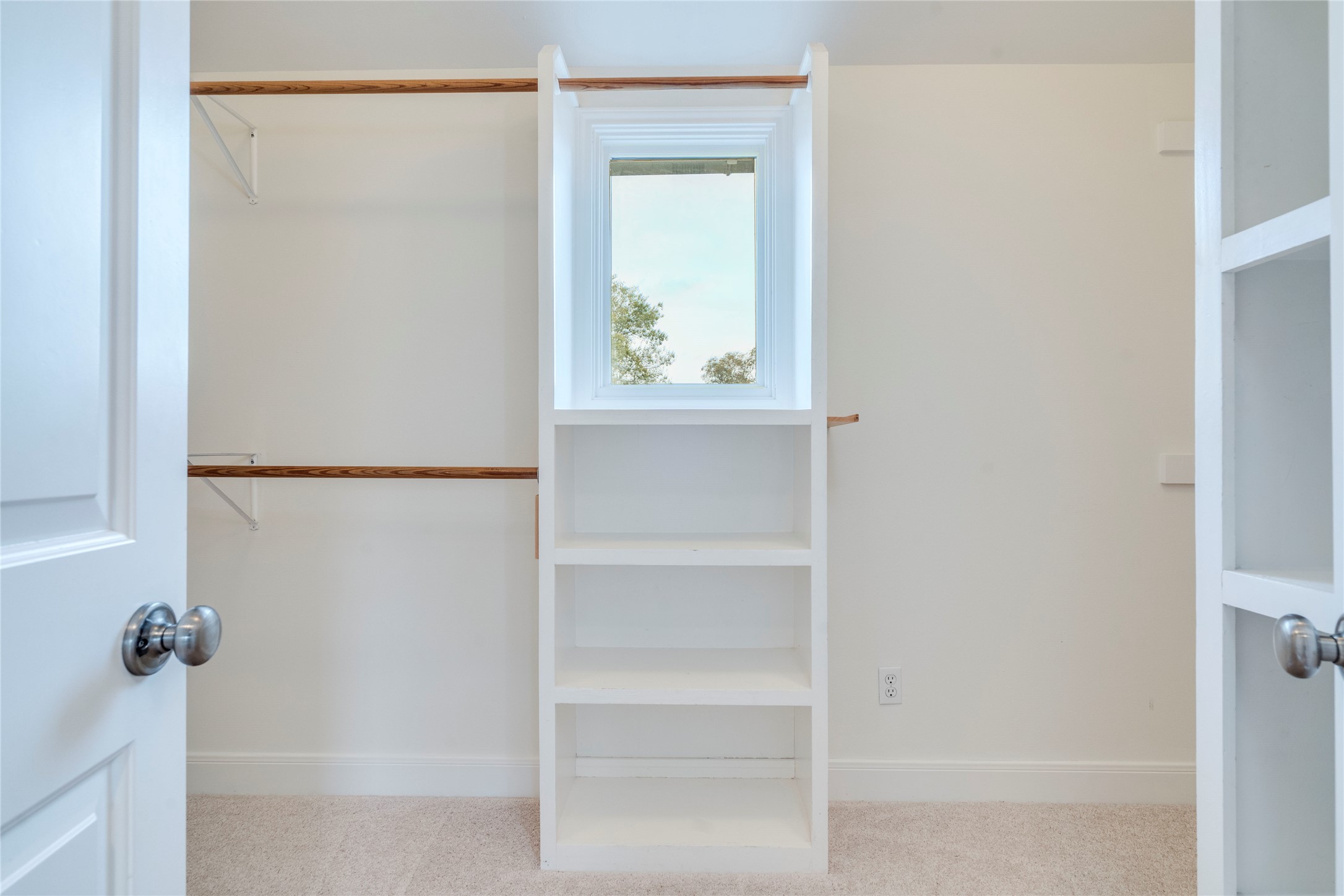 512 East 49th Street, Unit A Austin, TX 78751 - Photo 14 of 31 a view of hallway with closet