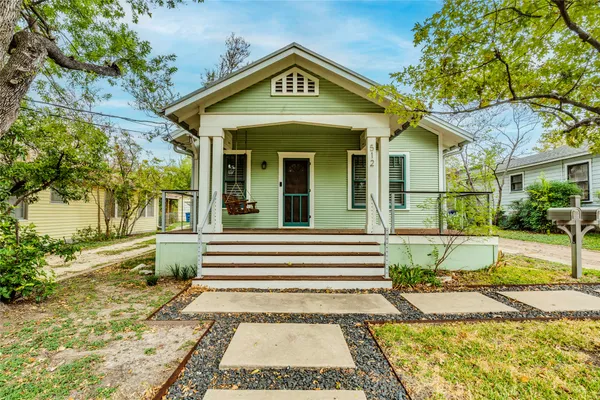 $4,800 | 512 East 49th Street, Unit A, Austin, TX 78751