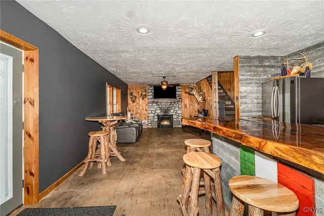 $1,199,000 | 203 Old Heidelberg Road, Vienna, NY 13042