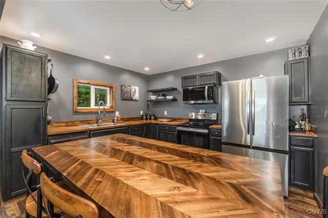 $1,199,000 | 203 Old Heidelberg Road, Vienna, NY 13042