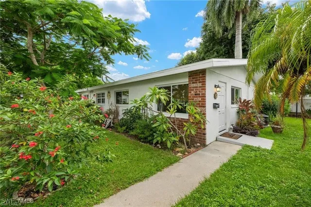 $114,500 | 817 Courtington Lane, Unit 2, Fort Myers, FL 33919
