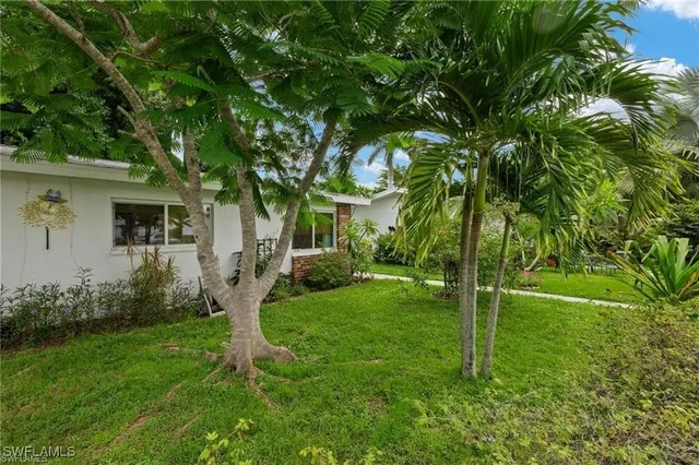 $114,500 | 817 Courtington Lane, Unit 2, Fort Myers, FL 33919