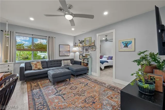 $114,500 | 817 Courtington Lane, Unit 2, Fort Myers, FL 33919