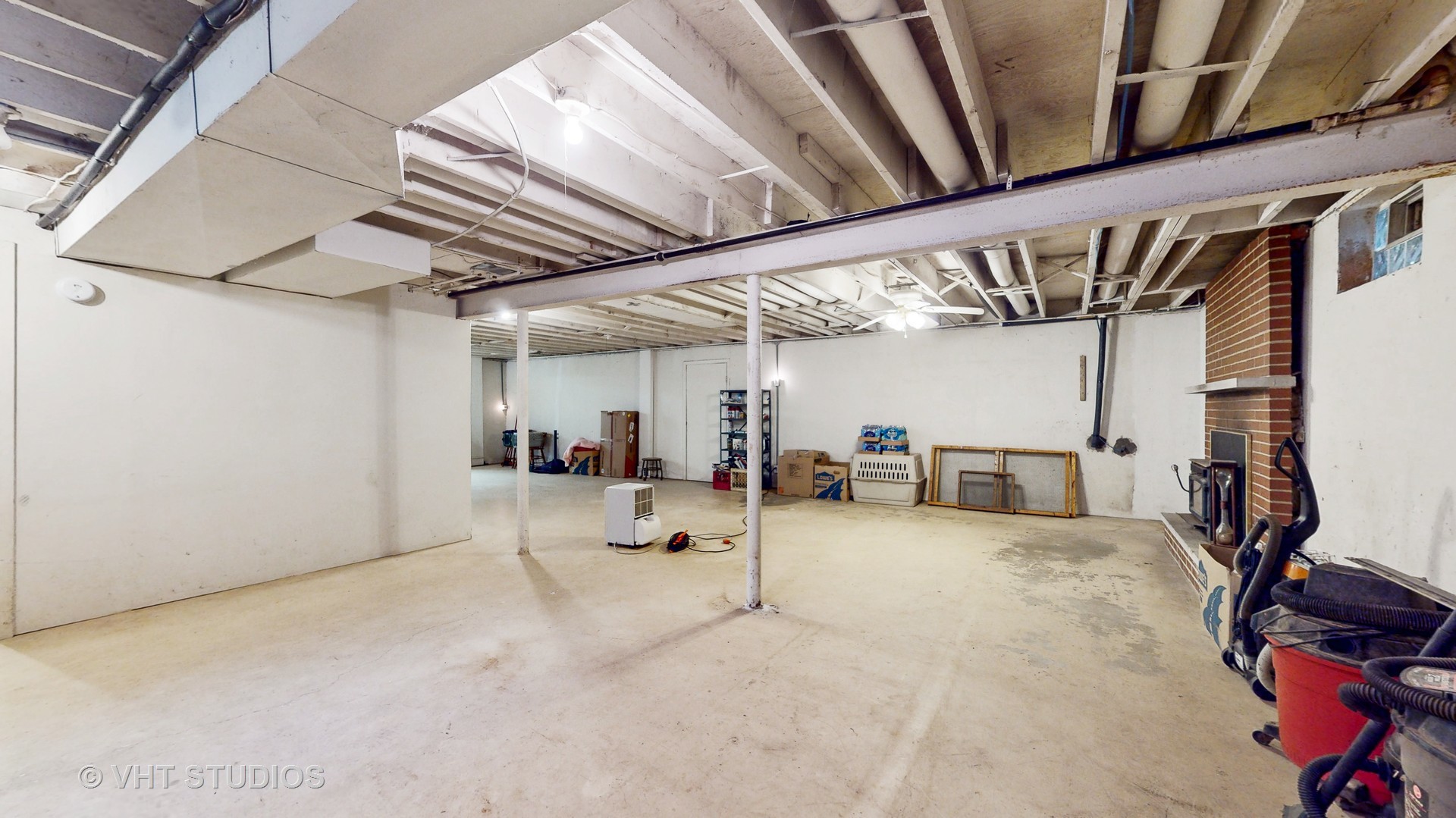 41W965 Empire Road St. Charles, IL 60175 - Photo 27 of 44 a view of a room with gym equipment