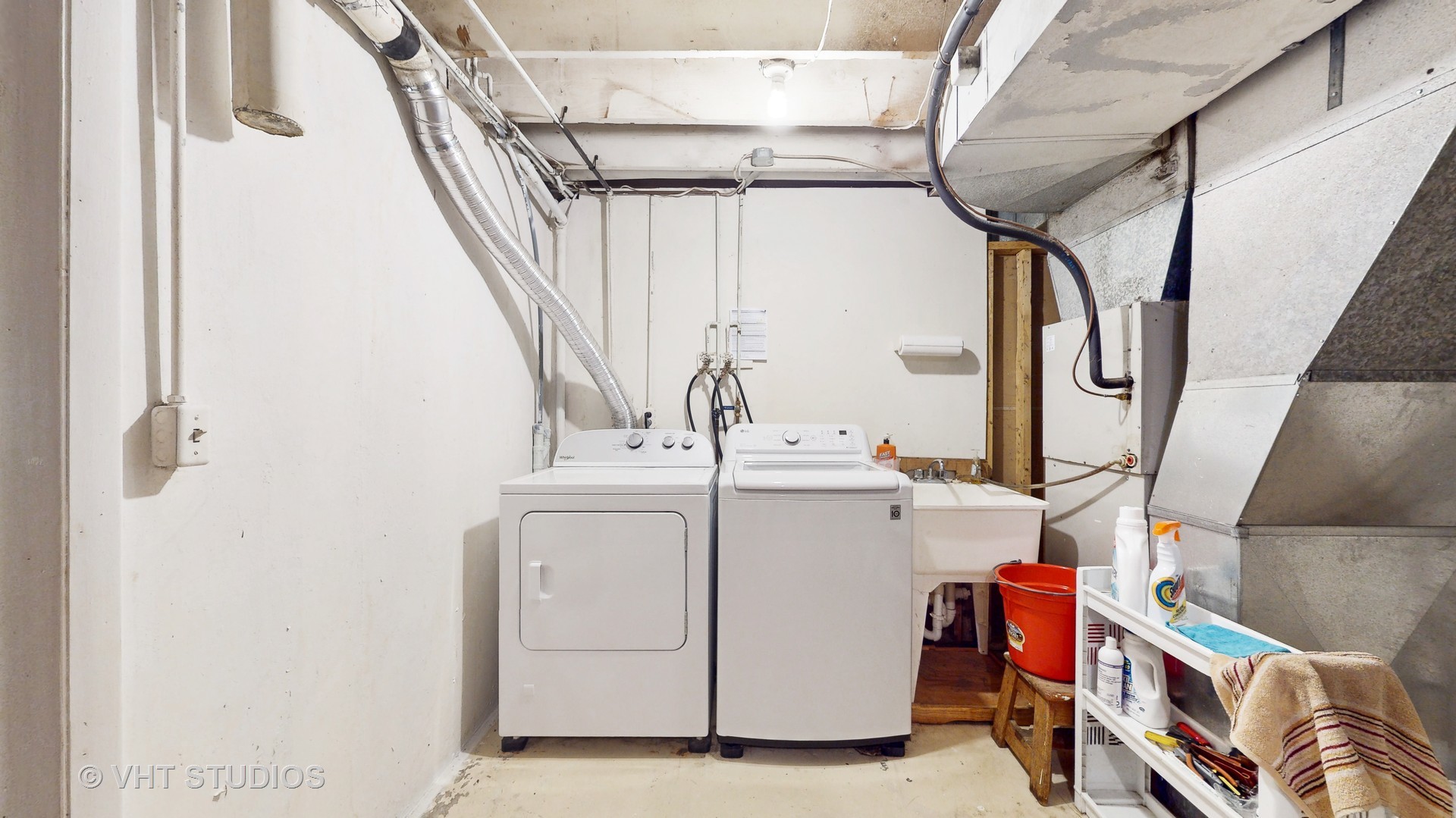 41W965 Empire Road St. Charles, IL 60175 - Photo 28 of 44 a utility room with dryer and washer