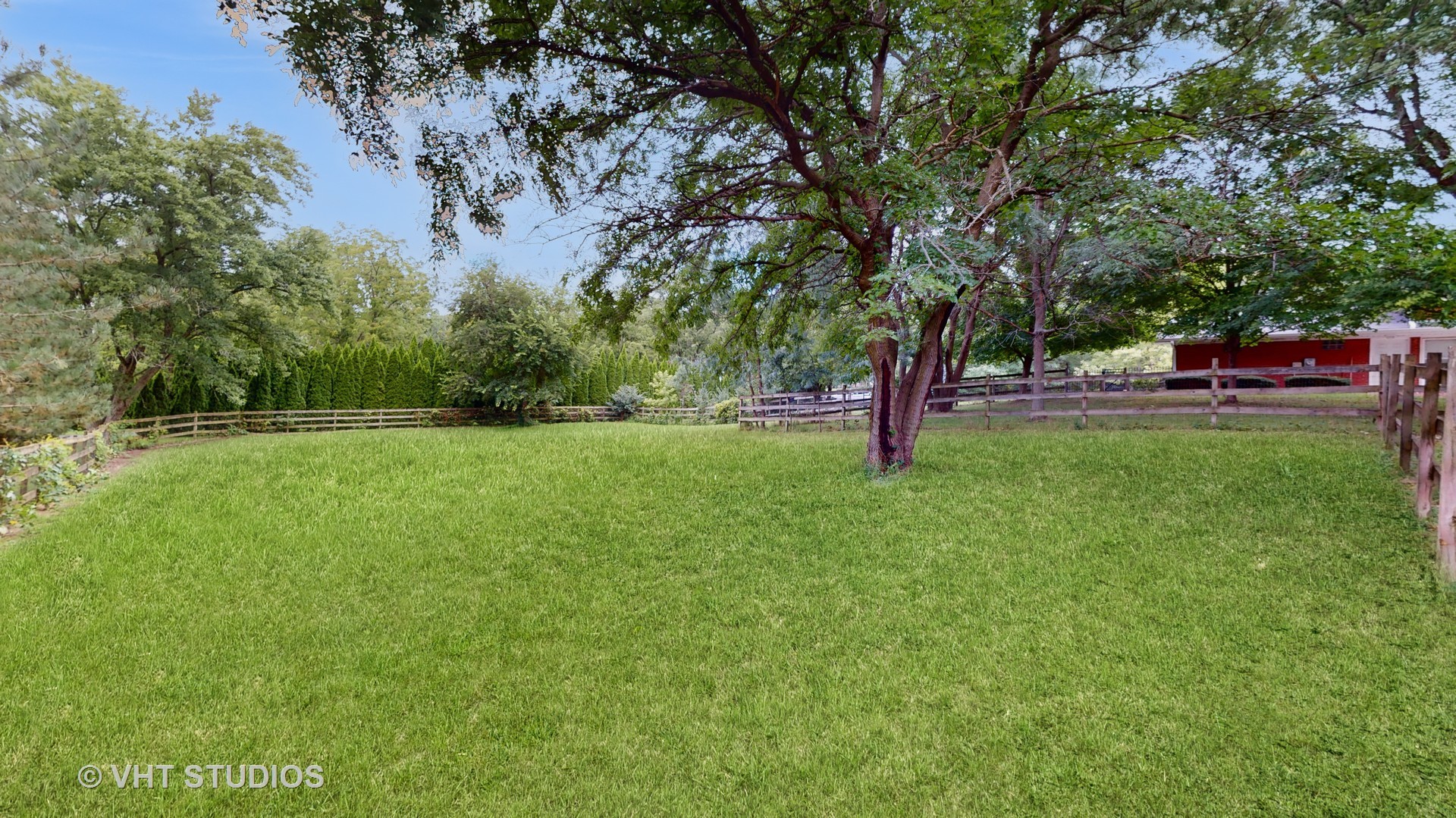 41W965 Empire Road St. Charles, IL 60175 - Photo 35 of 44 a garden view