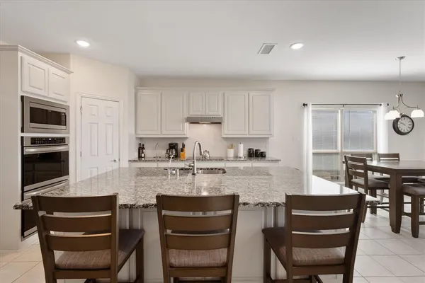 $585,000 | 118 Red Pine Drive, Red Oak, TX 75154