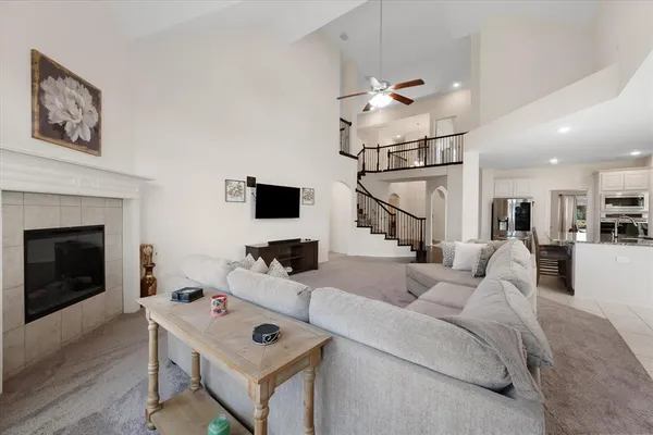 $585,000 | 118 Red Pine Drive, Red Oak, TX 75154