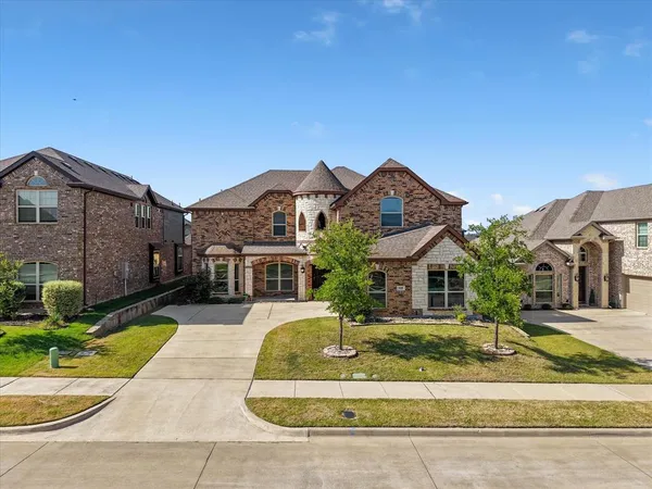$585,000 | 118 Red Pine Drive, Red Oak, TX 75154