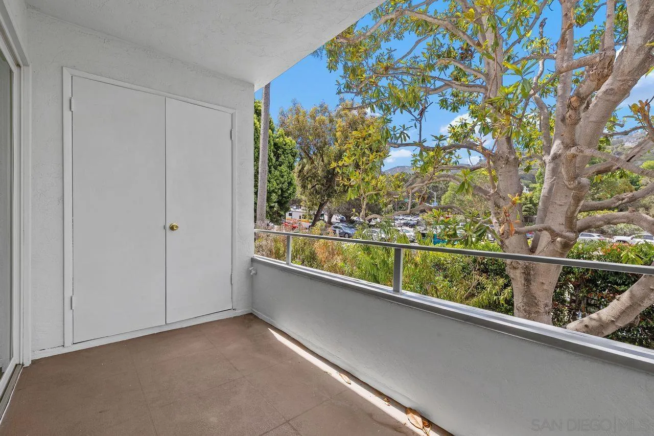 2368 Torrey Pines Road, Unit 63 La Jolla, CA 92037 - Photo 25 of 41