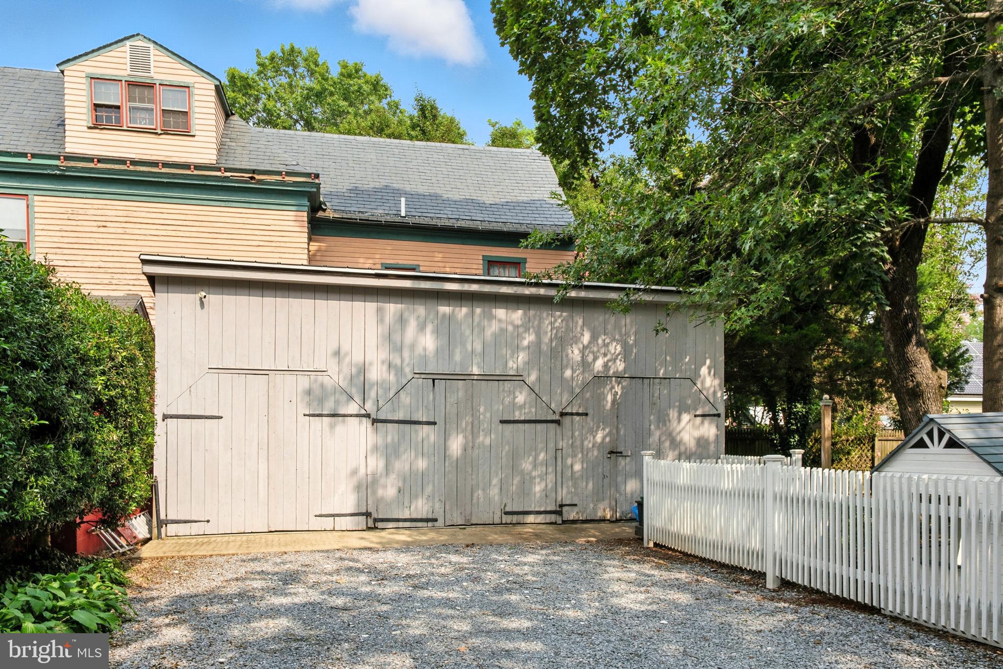 110 South Mill Street Chestertown, MD 21620 - Photo 31 of 39 front view of house with a yard