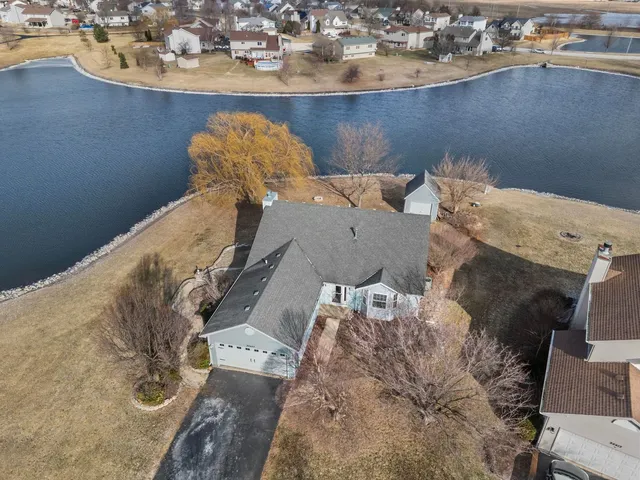 $350,000 | 25407 South Yellow Pine Drive, Channahon, IL 60410