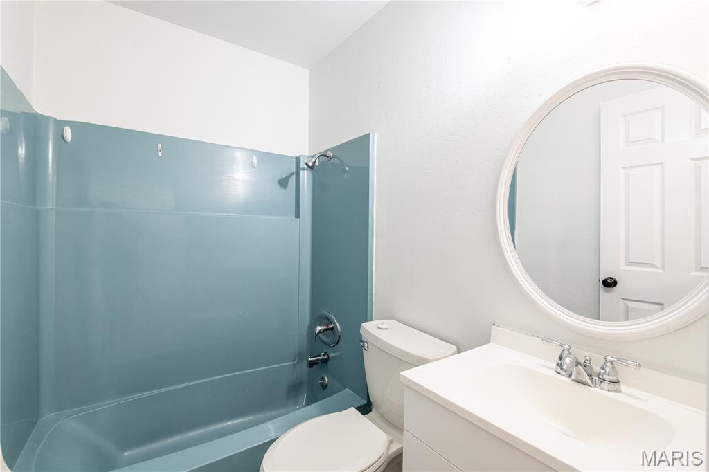 3017 Pembroke Lane, Unit 16 High Ridge, MO 63049 - Photo 14 of 21