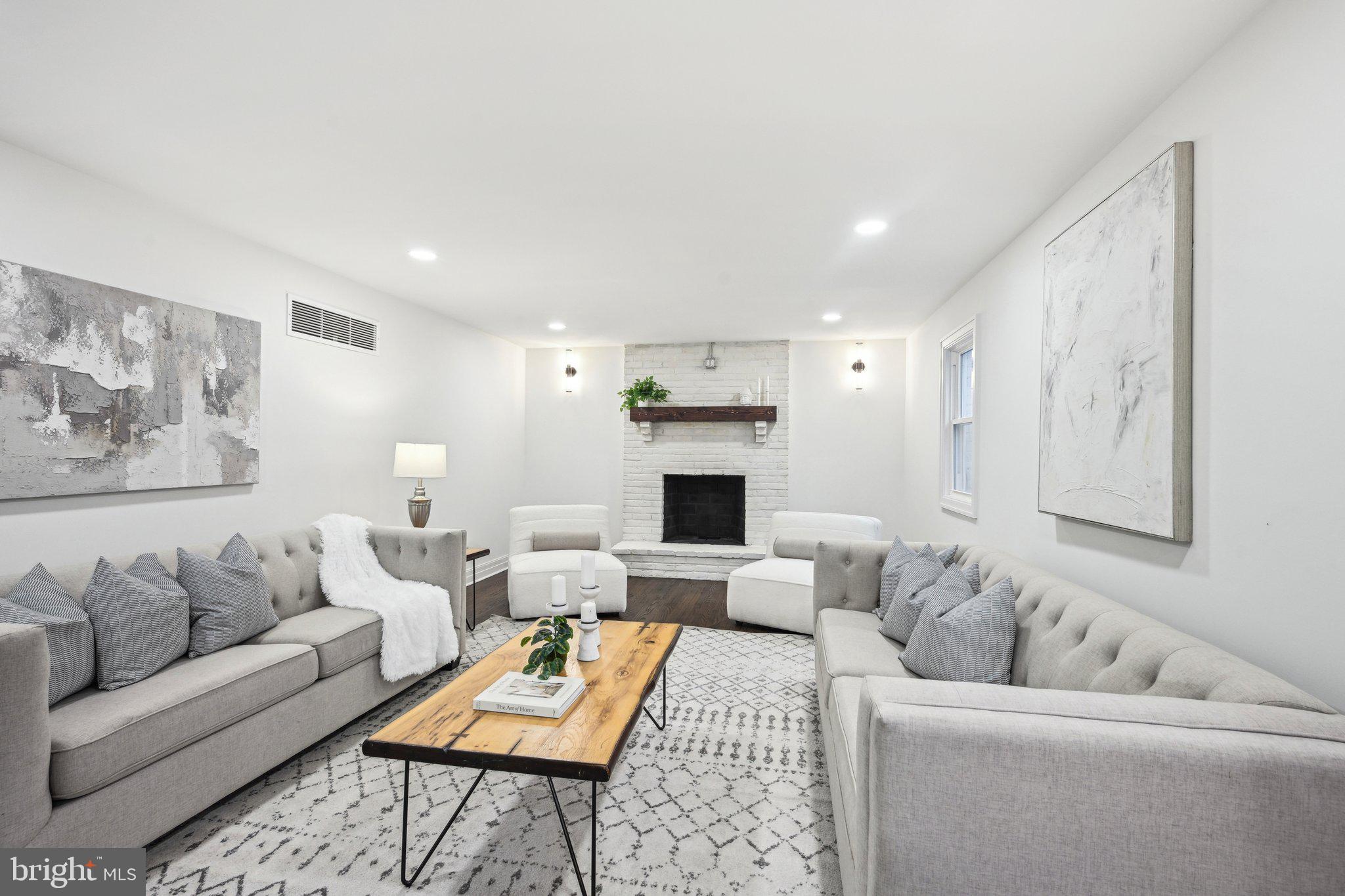 415 Marple Road Broomall, PA 19008 - Photo 4 of 54